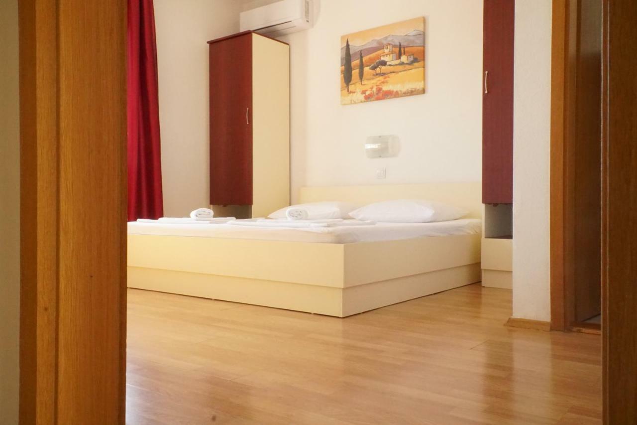 Villa Mily Baška Voda Rom bilde